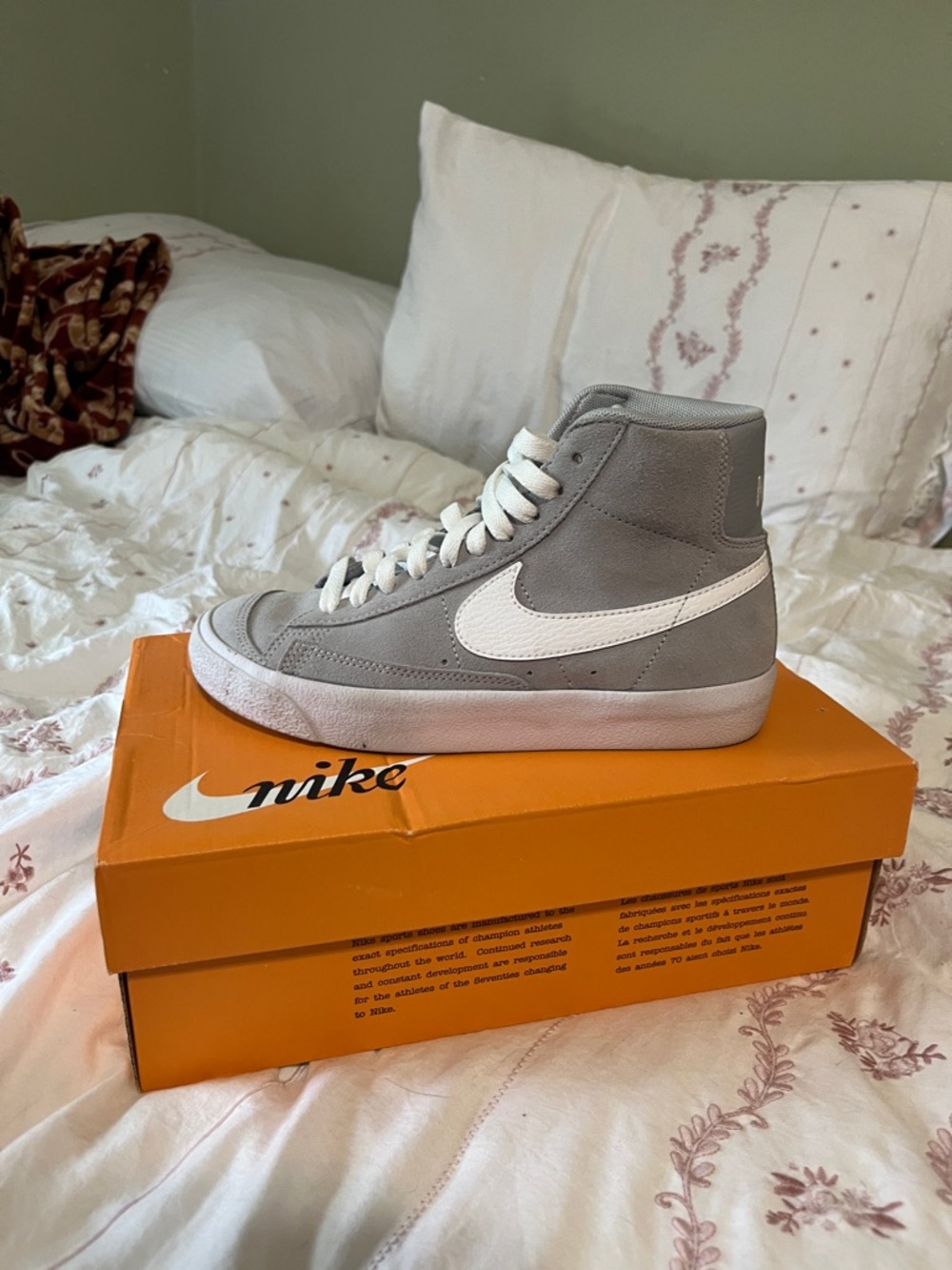Nike Blazer Sneakers - Light Gray & White